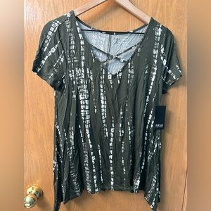 ANA flowy top NWT tie dye green white shirt sz Medium top shirt sleeve shirt